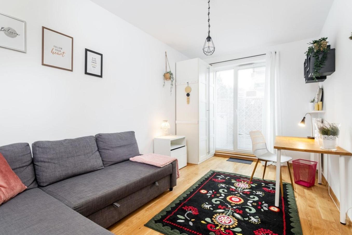 Butas Modern 70m With Private Garden Metro *